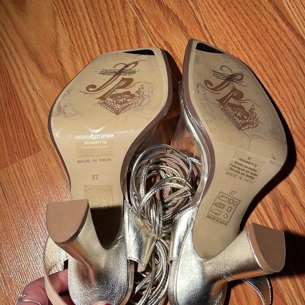 Free People Camilla Vinyl Heels. - Picture 4 of 6
